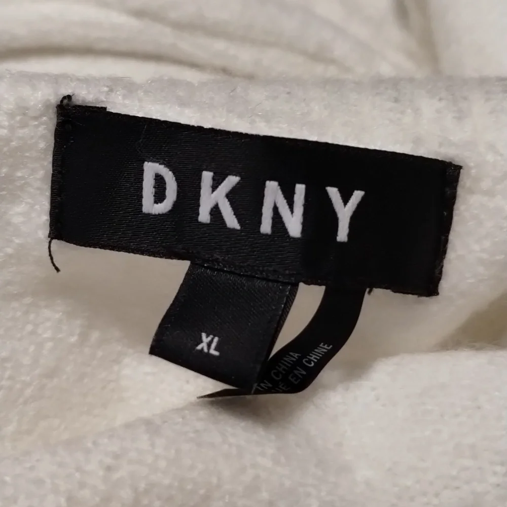 NWOT DKNY boatneck long sleeve cream sweater Sz XL beautiful material